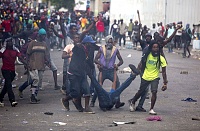 Click image for larger version. 

Name:	haiti-violence-unf.jpg 
Views:	59 
Size:	75.7 KB 
ID:	16732